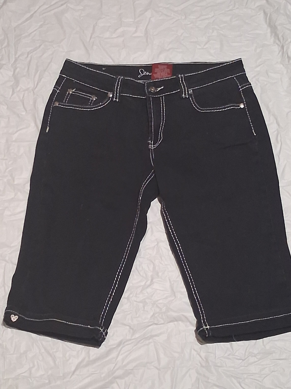 Jenny Jo Black Cuffed Bermuda Shorts with Contrast Stitching Size 9/10